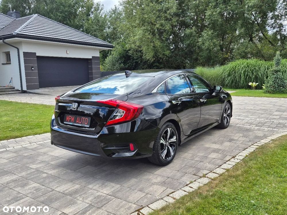 Honda Civic 1.5 i-VTEC Turbo CVT Executive - 9