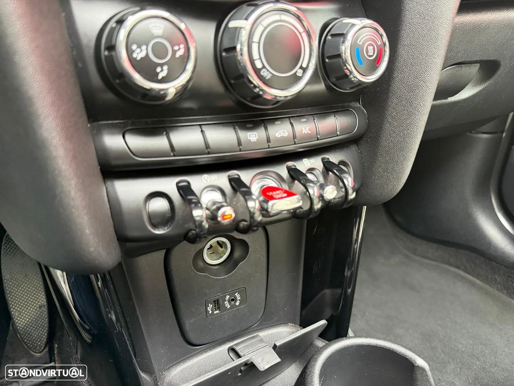 MINI 3 Portas One D - 14