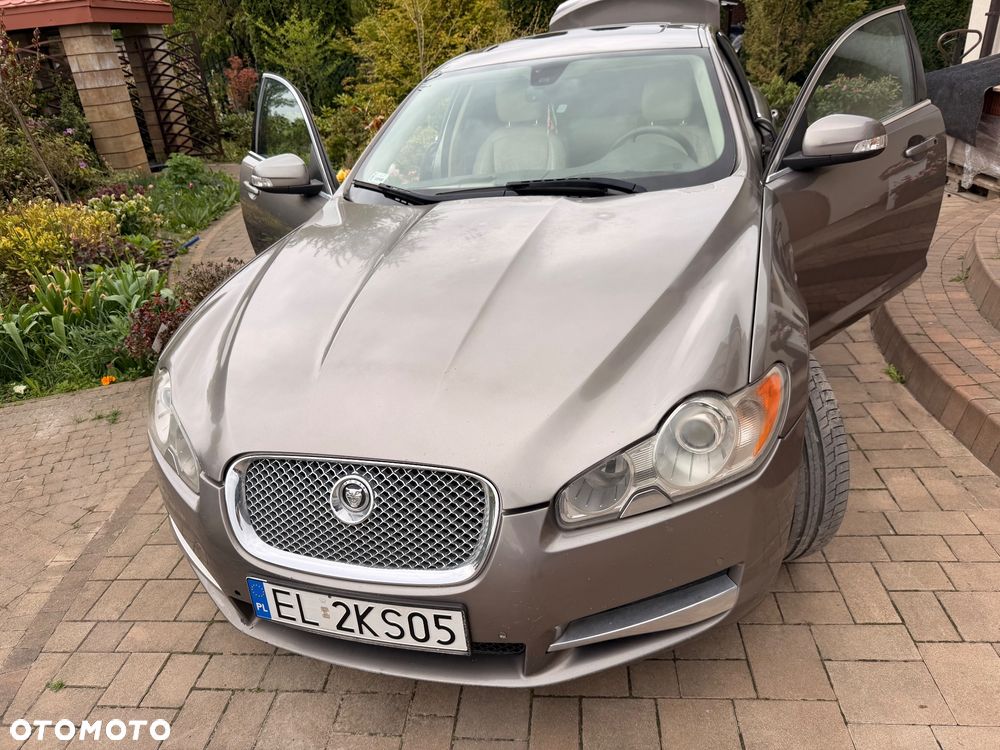 Jaguar XF - 5