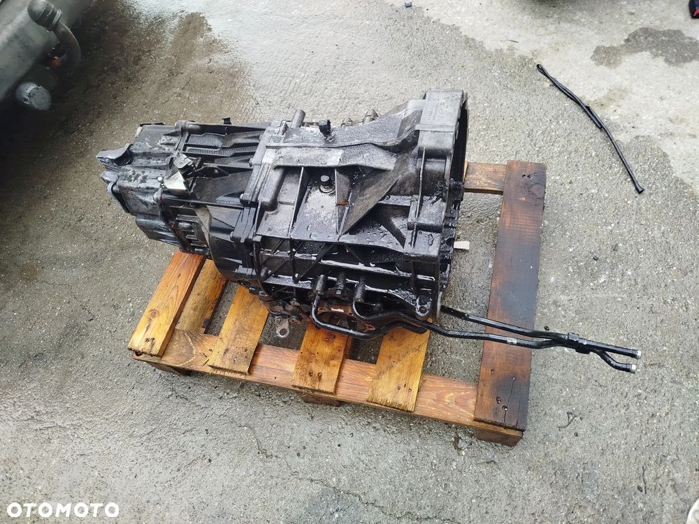 Audi A4 B7 2.0  TDI BPW  HHF skrzyni biegów  silnik - 2