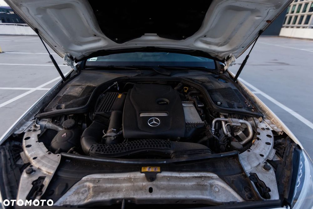 Mercedes-Benz Klasa C 200 4-Matic 9G-TRONIC - 11