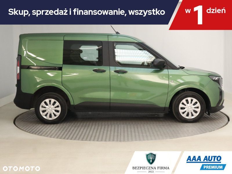 Ford Transit Courier - 8