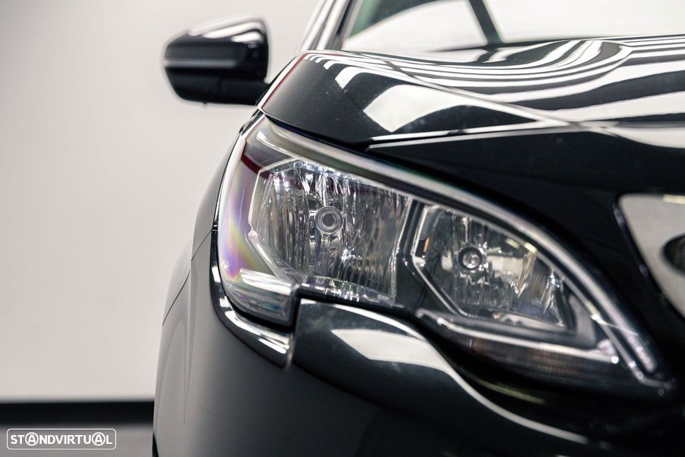 Peugeot 5008 1.5 BlueHDi Allure EAT8 - 4