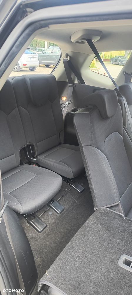 Kia Carens 1.6 GDI L 7os - 9