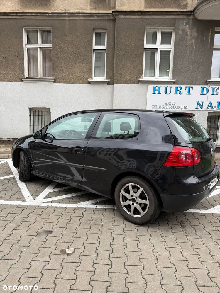 Volkswagen Golf 1.6 FSI Comfortline - 6
