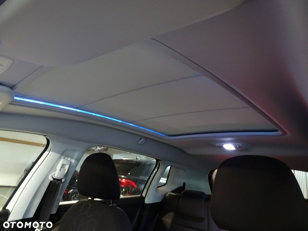 Peugeot 2008 - 13