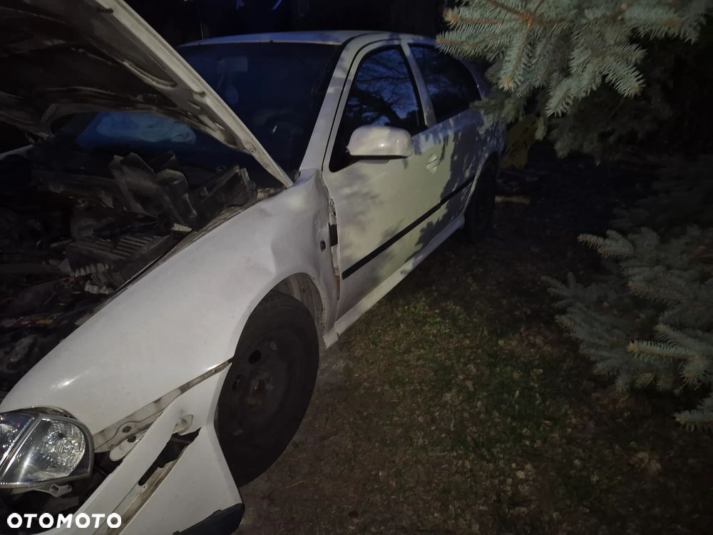 Skoda Octavia 1.6 Tour - 13