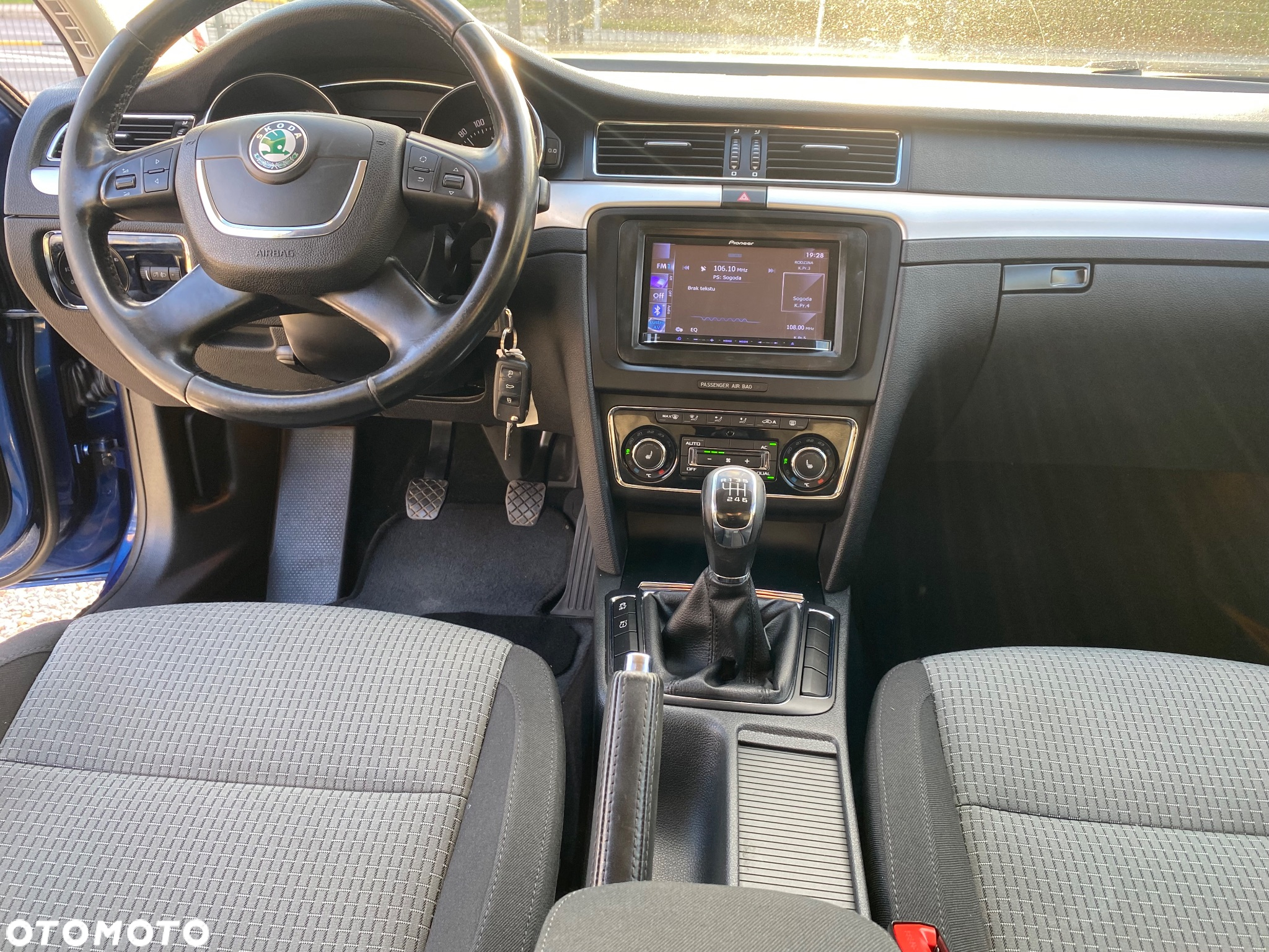 Skoda Superb 2.0 TDI Ambition - 32