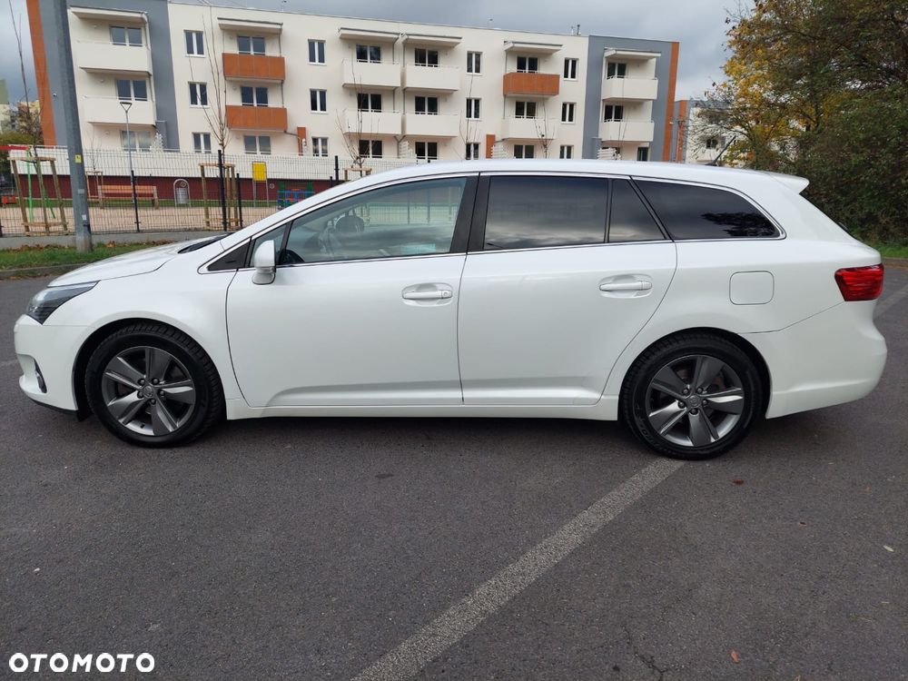 Toyota Avensis 2.2 D-CAT Prestige - 11