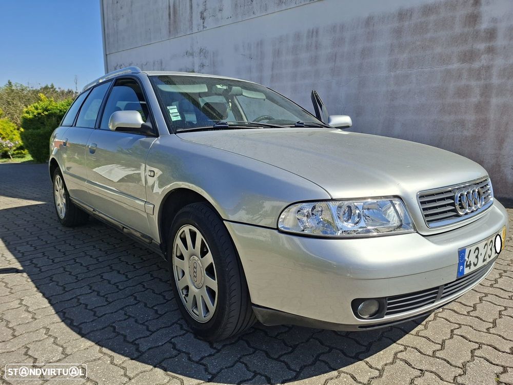 Audi A4 Avant - 1