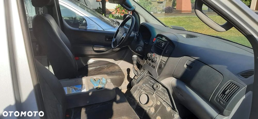 Hyundai H-1 Starex ver-2-5-crdi-travel - 5