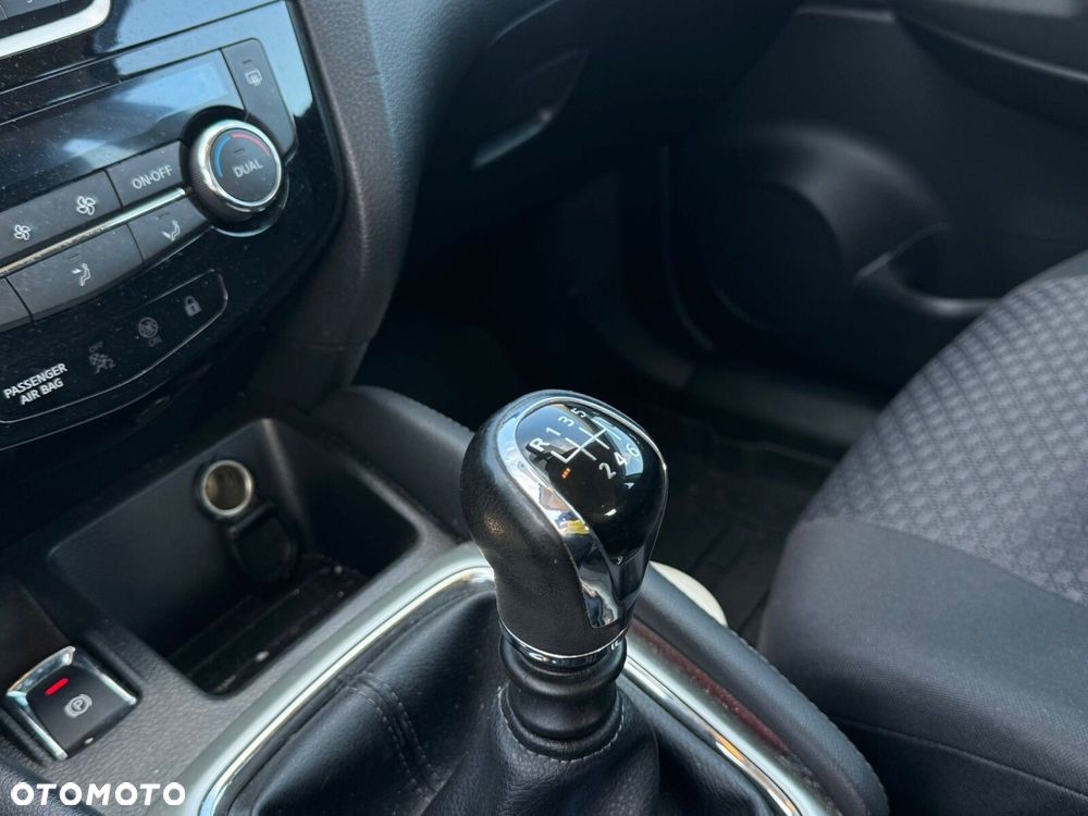 Nissan Qashqai 1.2 DIG-T Acenta EU6 - 16