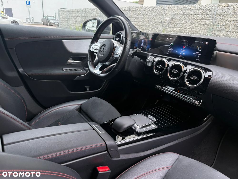 Mercedes-Benz CLA - 11