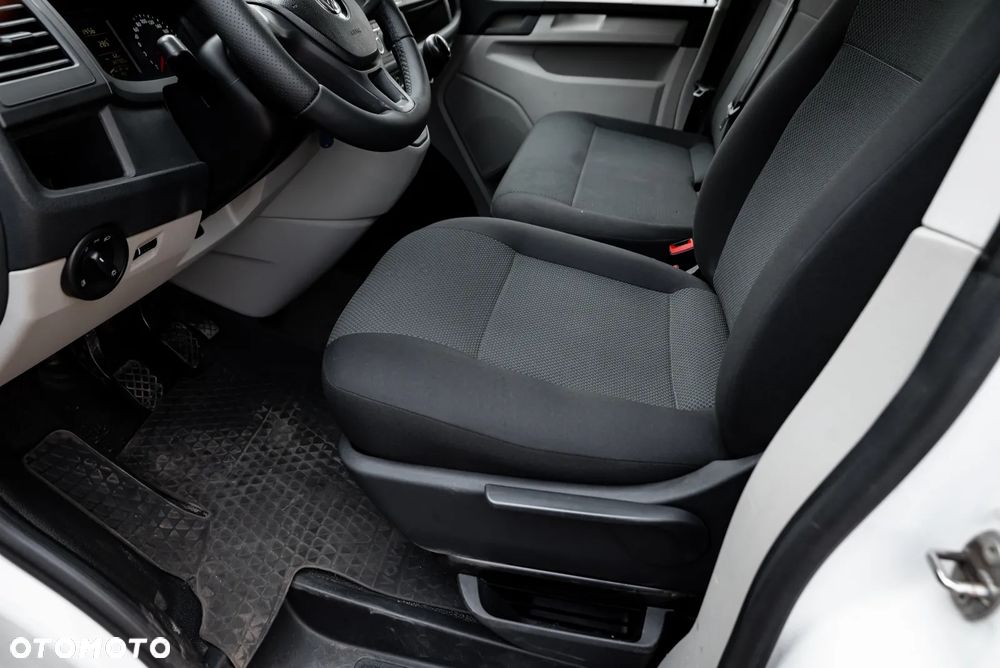 Volkswagen Transporter - 18