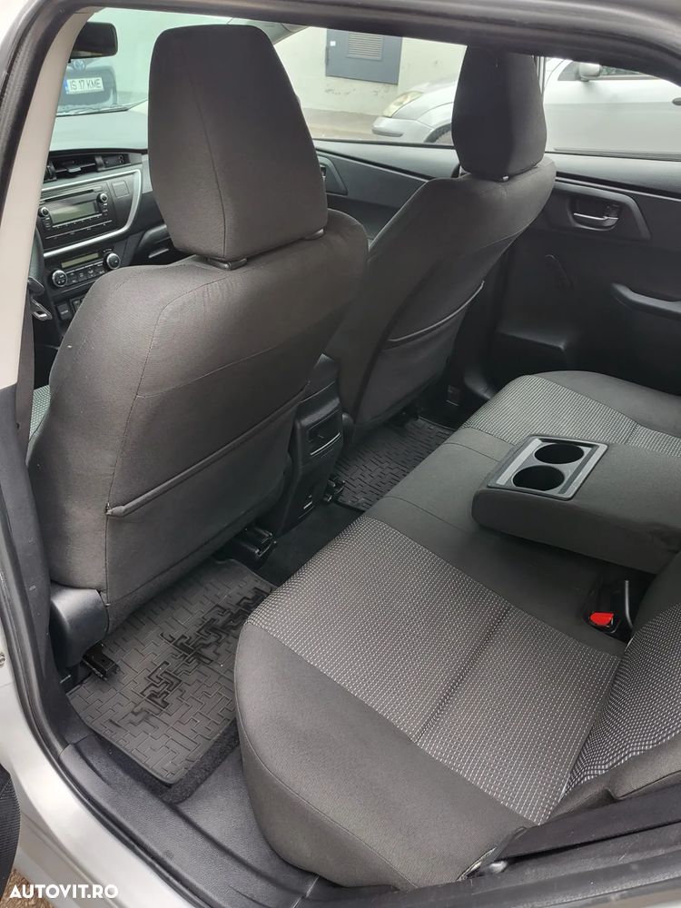 Toyota Auris 1.3 Dual VVT-i Stop&Start Luna - 4