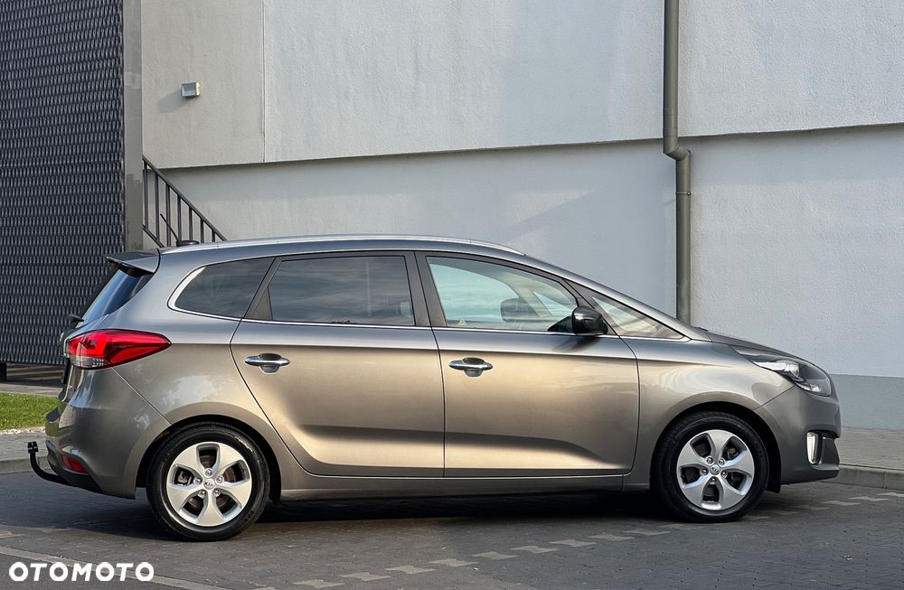 Kia Carens 1.6 GDI XL 7os - 11