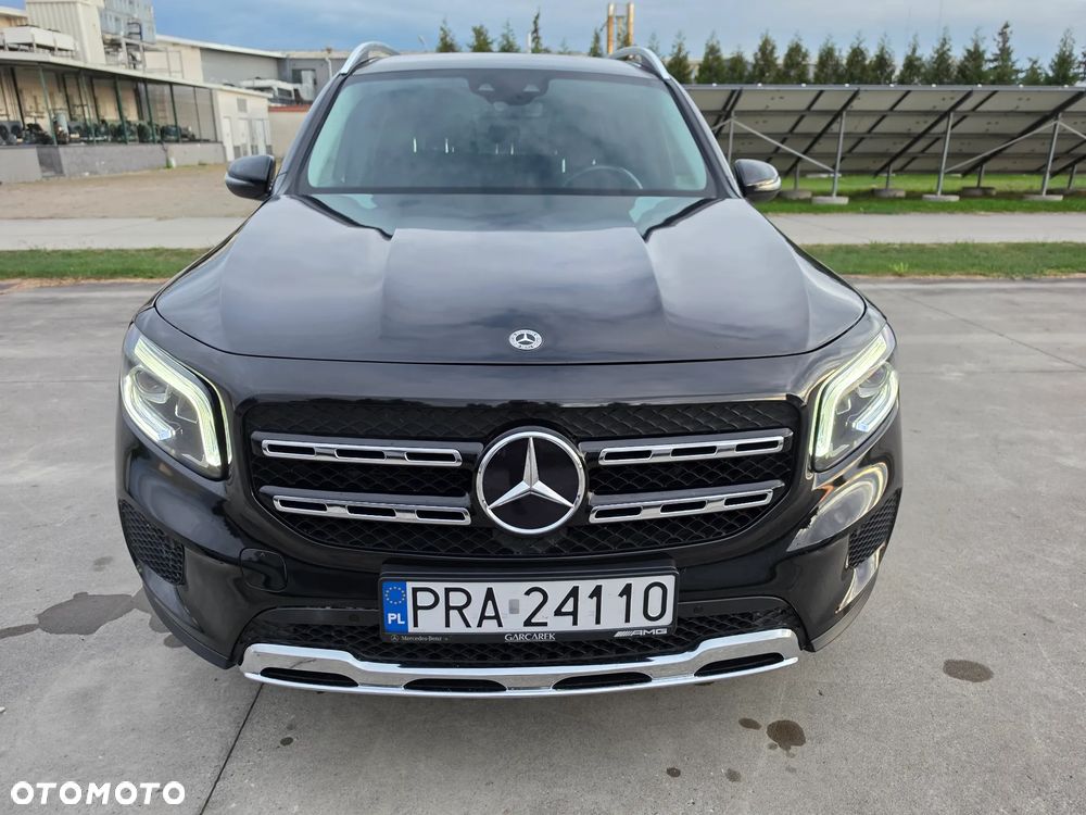 Mercedes-Benz GLB - 1