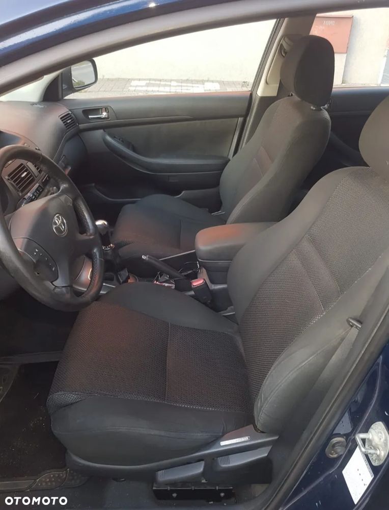 Toyota Avensis - 7