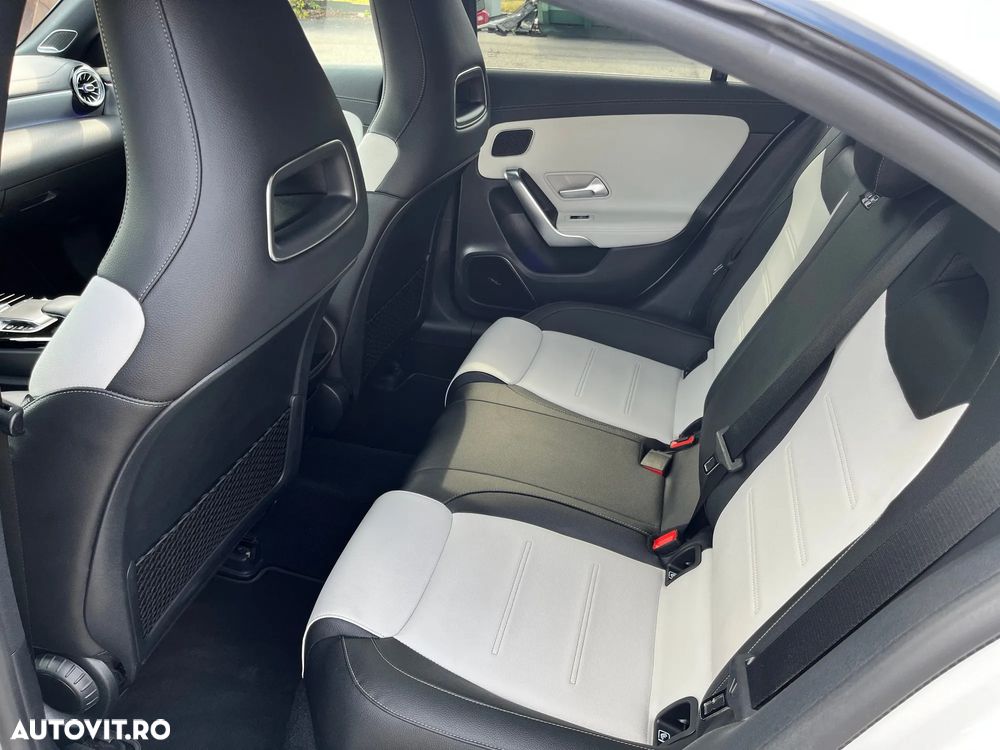 Mercedes-Benz CLA 200 - 12