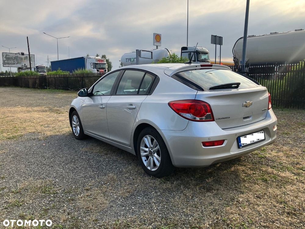 Chevrolet Cruze 1.4 T LT - 11