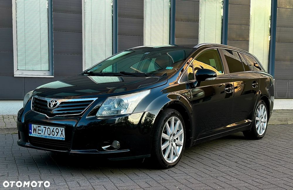 Toyota Avensis - 2