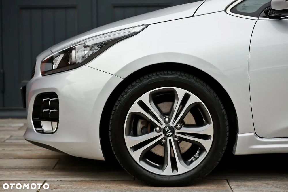 Kia Ceed Cee'd 1.6 CRDi GT Line - 18