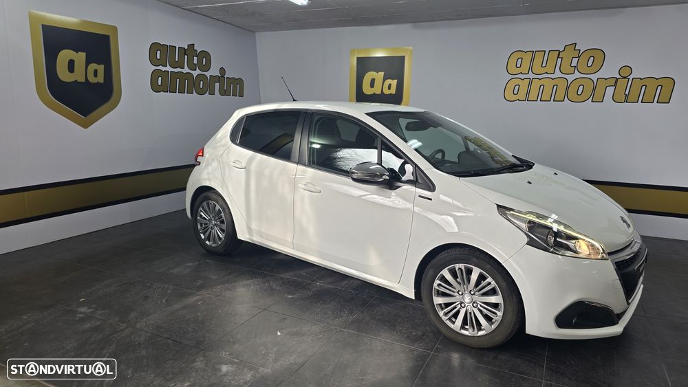 Peugeot 208 1.5 BlueHDi Signature - 4