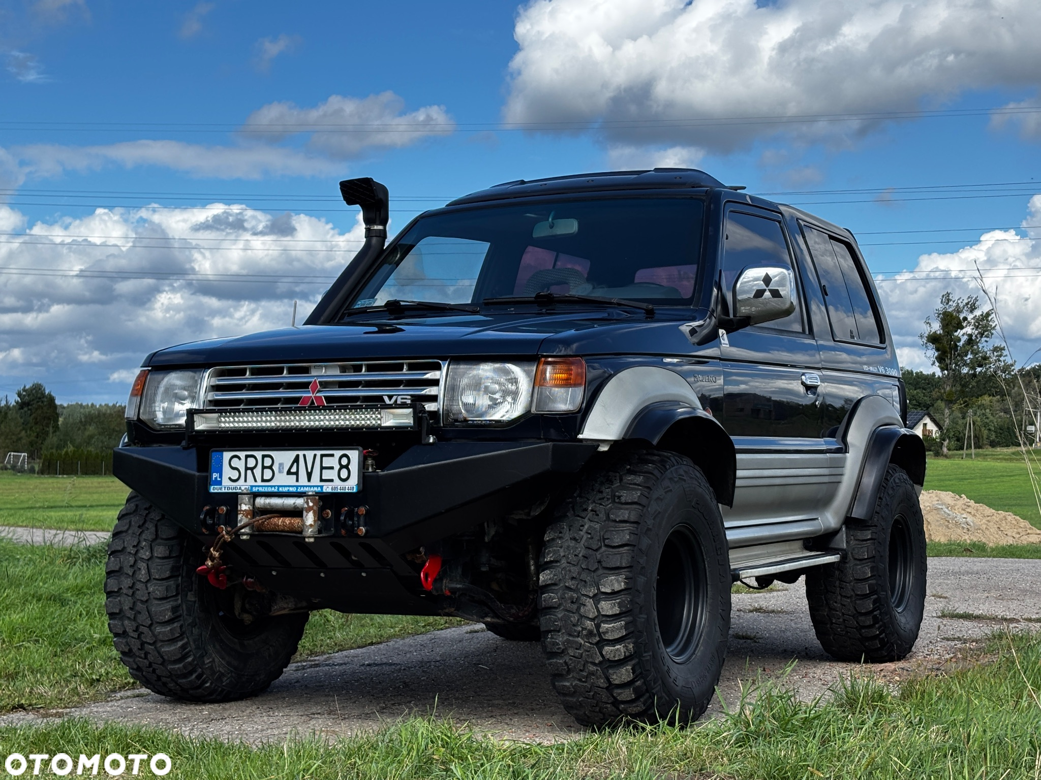 Mitsubishi Pajero 3.0 GLS - 2
