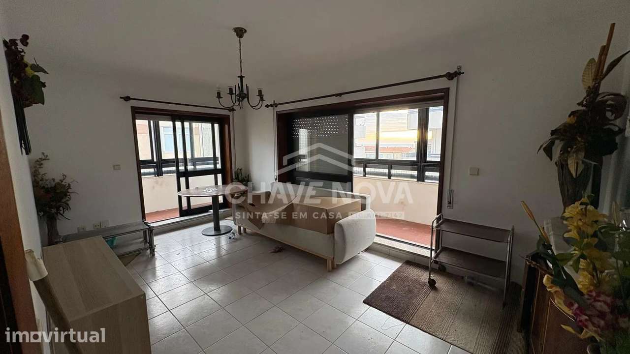 Apartamento T1 com Vista Mar e Excelente Exposição Solar - Grande imagem: 4/15