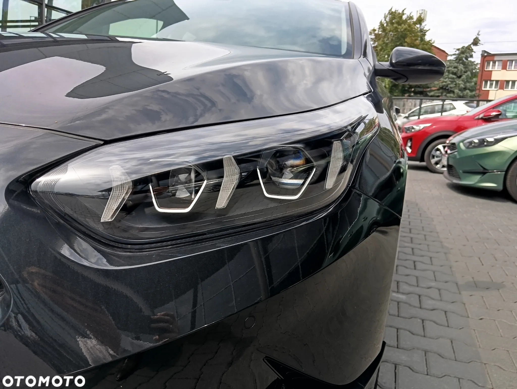 Kia Ceed - 11