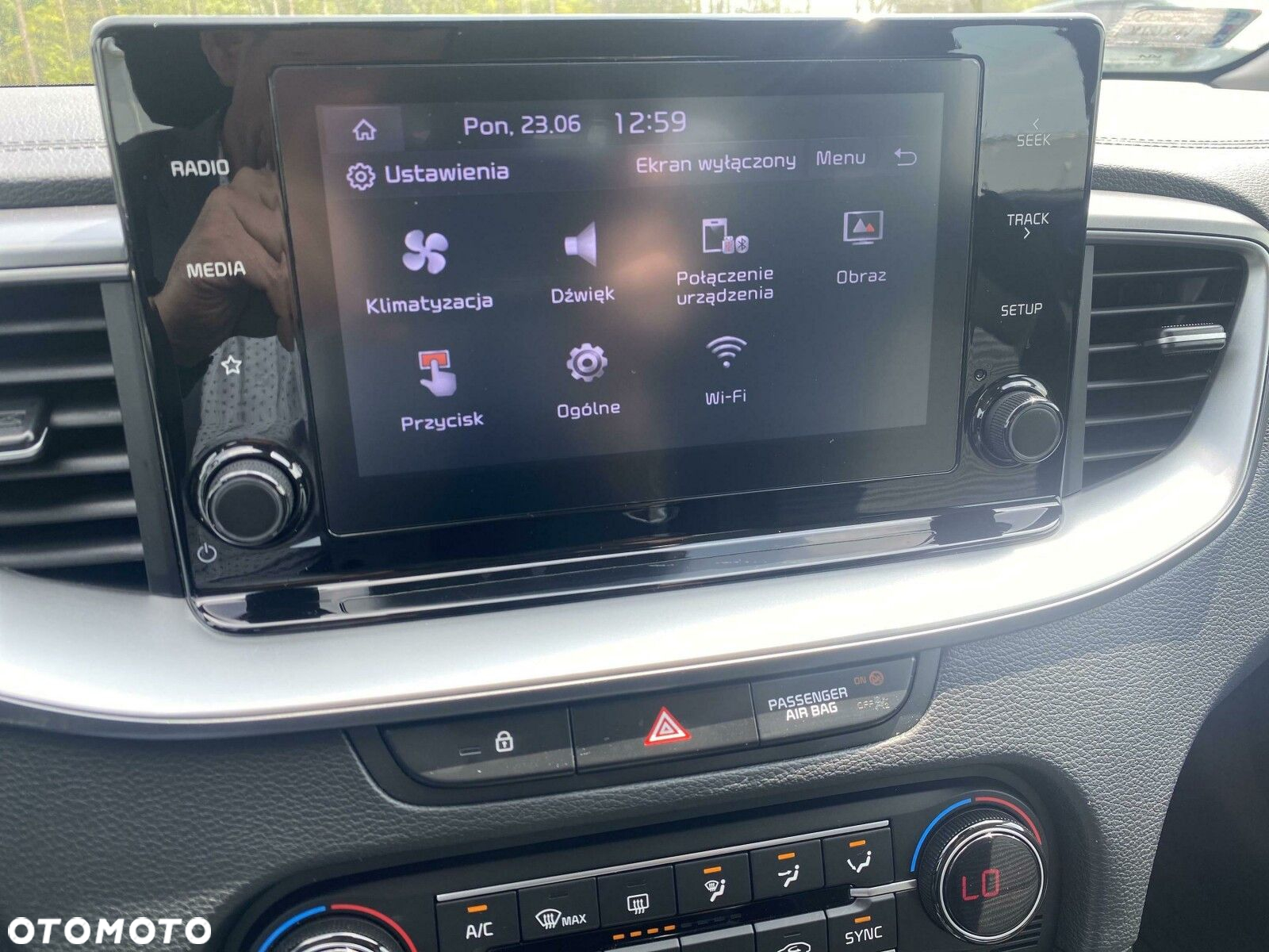 Kia Ceed - 25