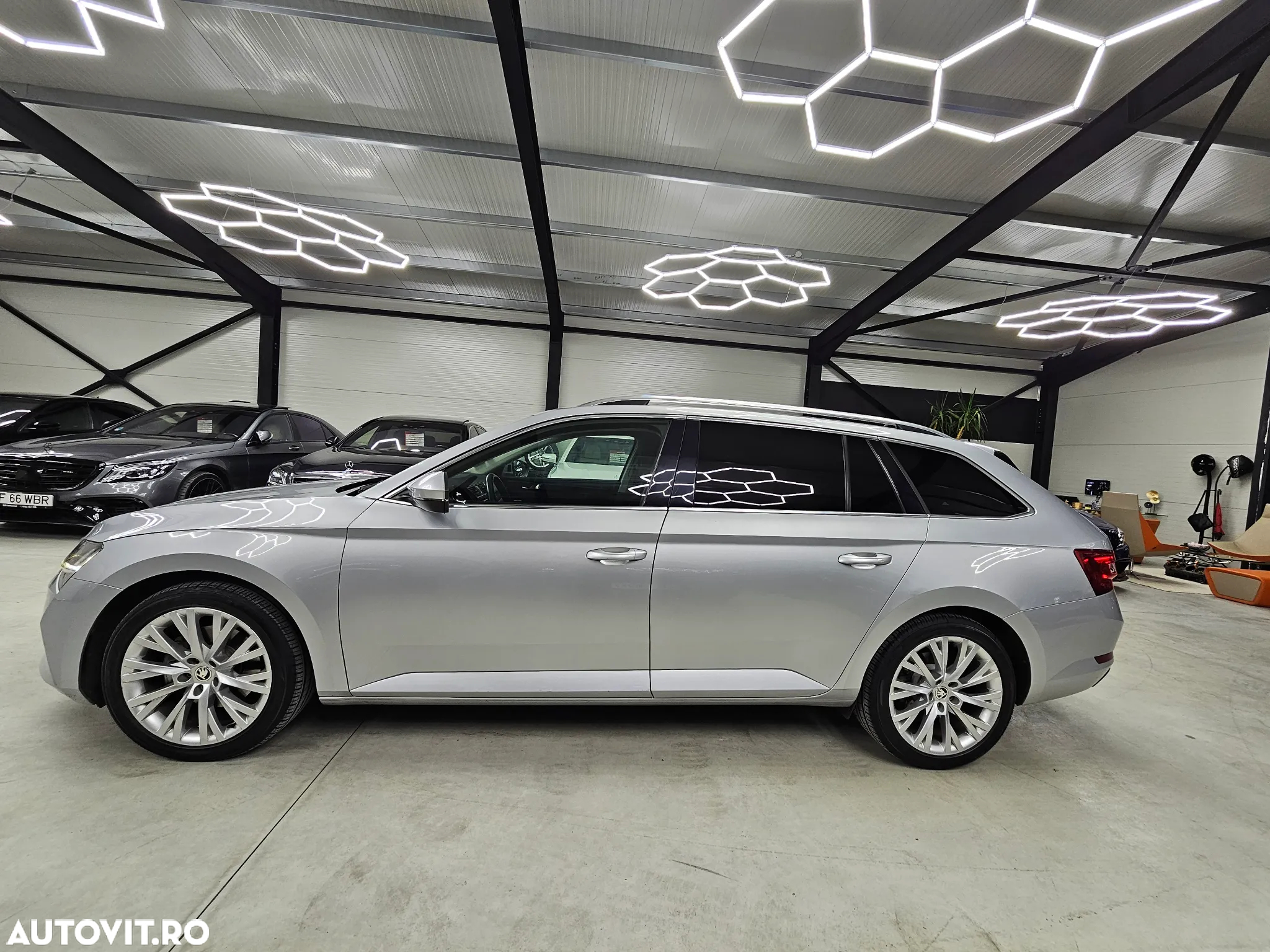Skoda Superb Combi 1.4 TSI PHEV Style - 8