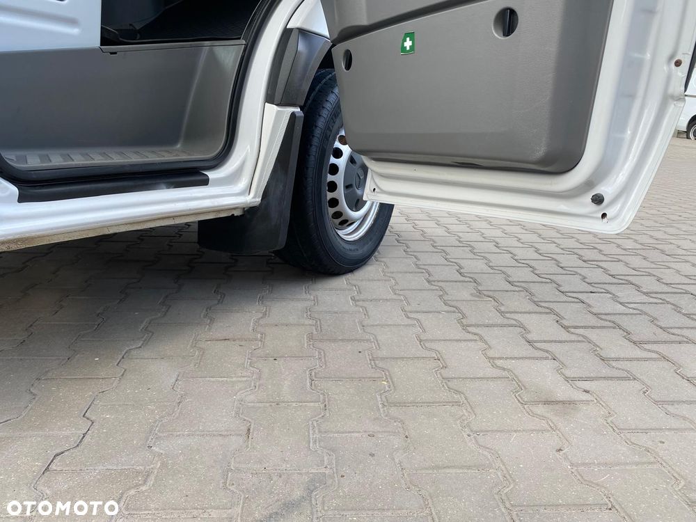 Mercedes-Benz SPRINTER - 22