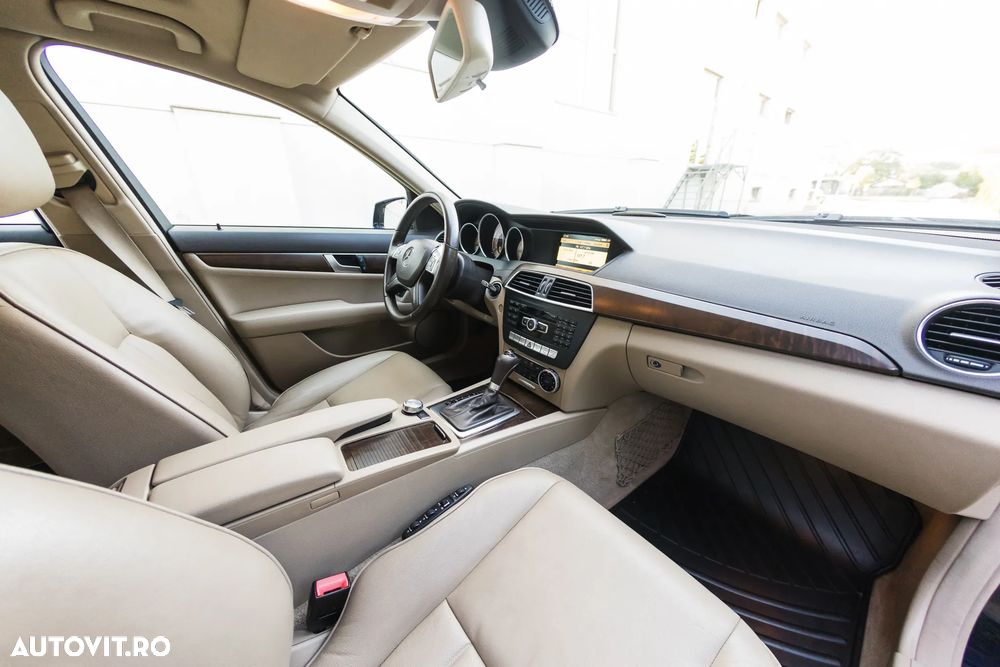 Mercedes-Benz C 220 CDI DPF (BlueEFFICIENCY) 7G-TRONIC Elegance - 18