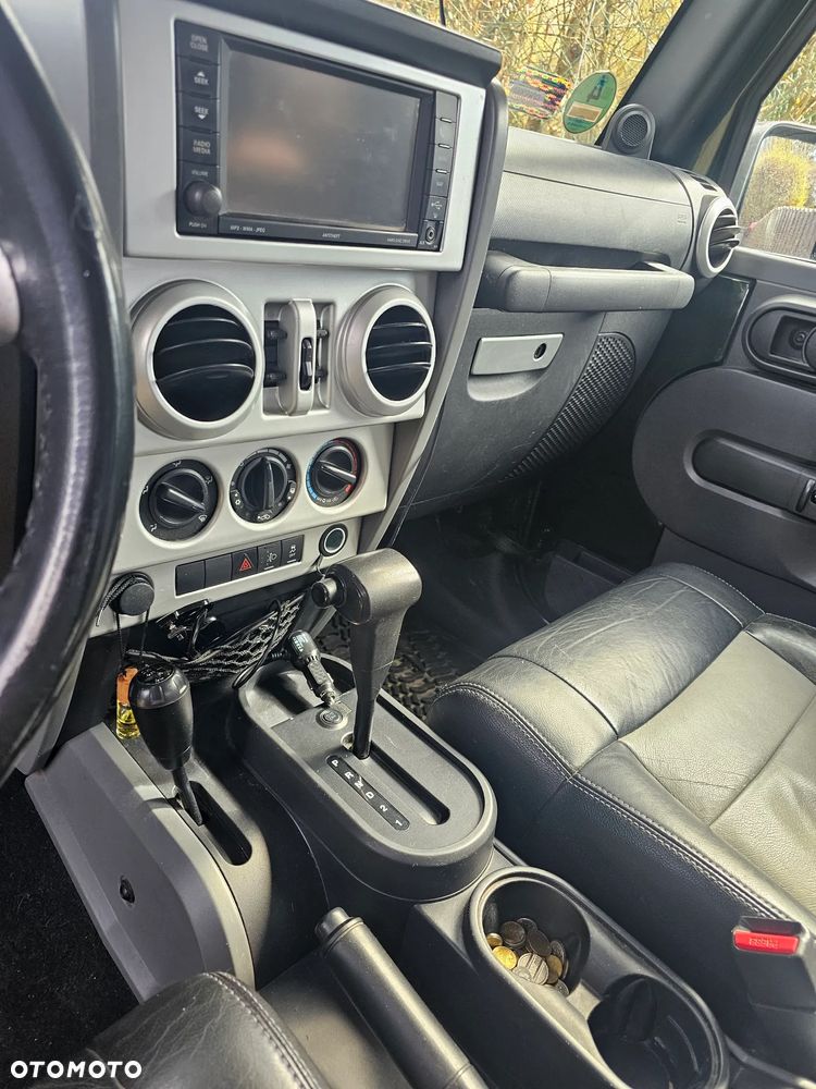 Jeep Wrangler Unlimited 2.8 CRD Sahara - 12