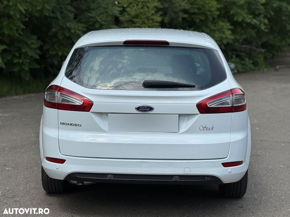 Ford Mondeo 2.0 TDCi Powershift Business Class - 6