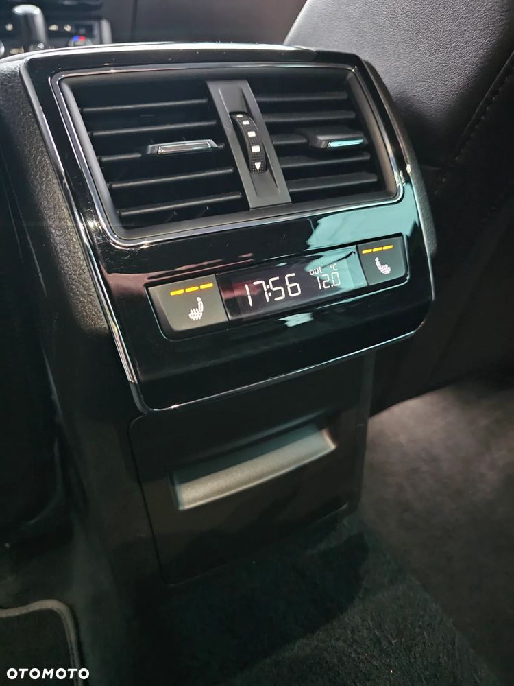 Skoda Superb 2.0 TDI L&K DSG - 31