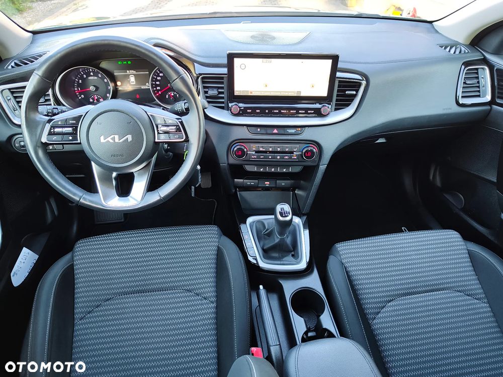 Kia Ceed 1.5 T-GDI OPF JBL Sound Edition - 32
