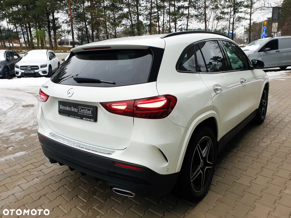 Mercedes-Benz GLA 200 AMG Line - 6