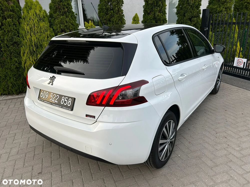 Peugeot 308 BlueHDi 130 Black Edition - 24