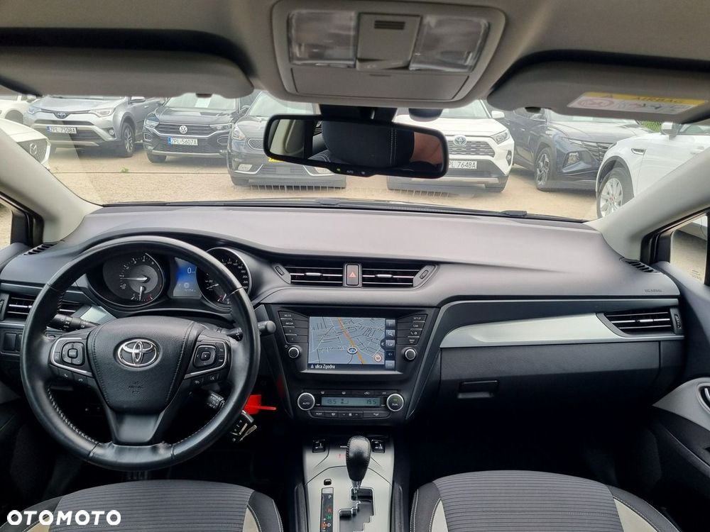Toyota Avensis 1.8 Premium MS - 14