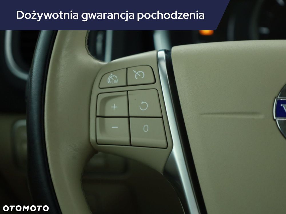 Volvo V60 Cross Country - 17
