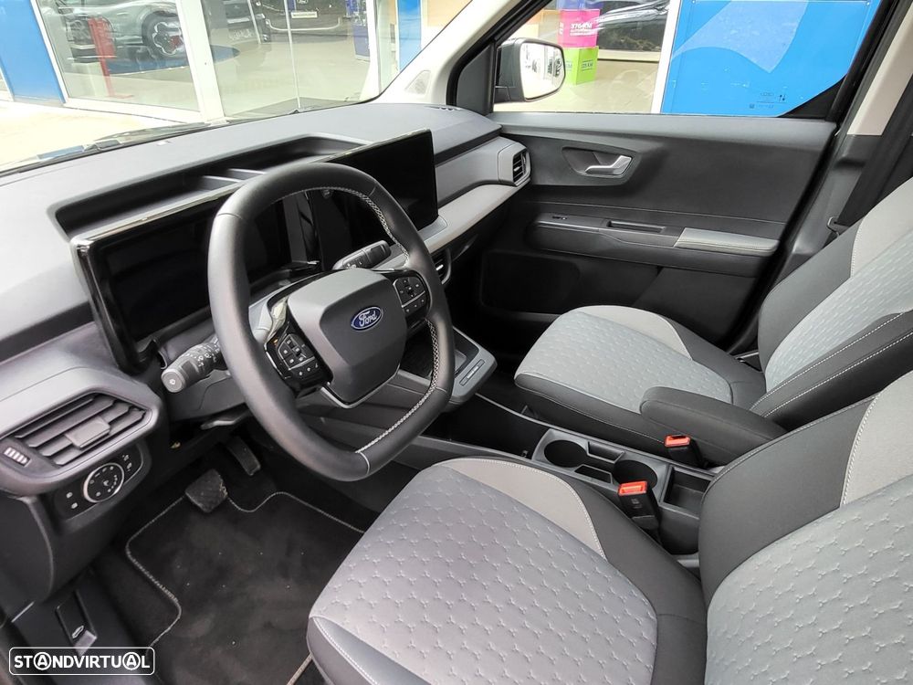 Ford Tourneo Courier - 17