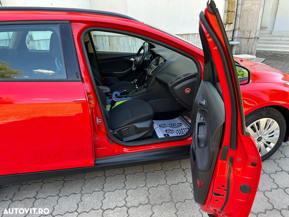 Ford Focus 1.5 TDCi ST-Line - 32