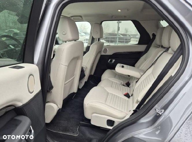 Land Rover Discovery D250 S - 11