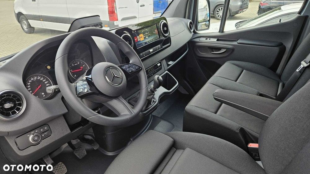 Mercedes-Benz Sprinter 319 CDI KA OM654 - 12