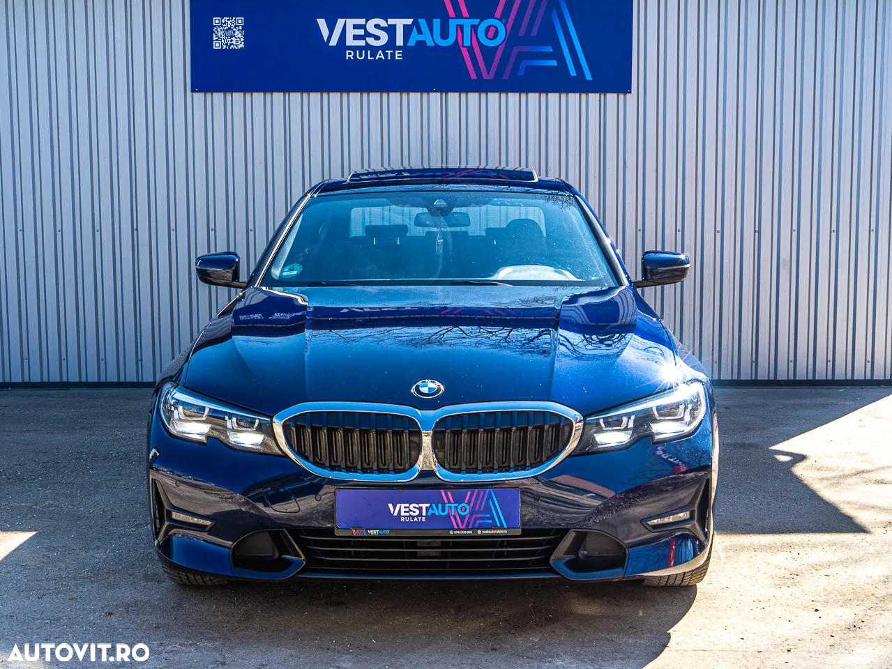 BMW Seria 3 330i AT - 35