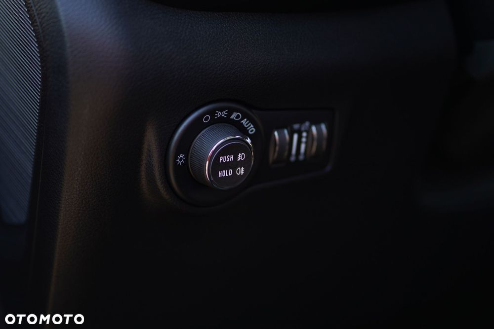 Jeep Compass - 26