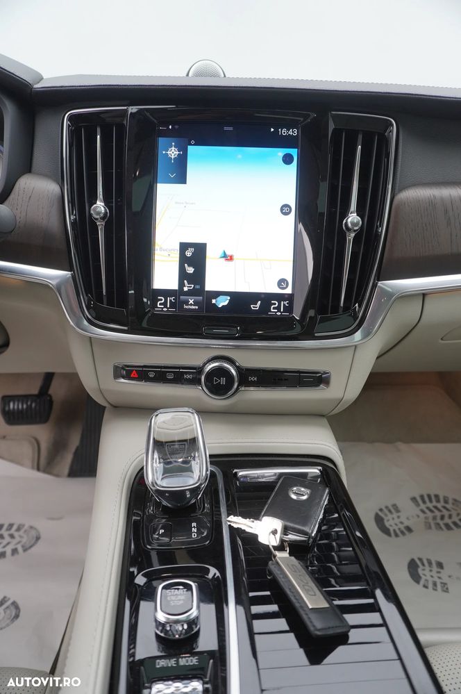 Volvo S90 T8 Recharge AWD Geartronic Inscription - 8