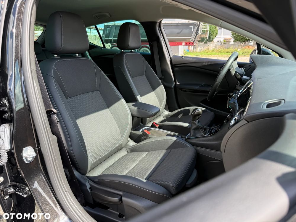 Opel Astra 1.4 Turbo Innovation - 26